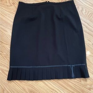 Skirt w/Bow at the Bottom